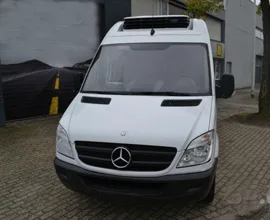 Mercedes-Benz Sprinter фургон — фасад